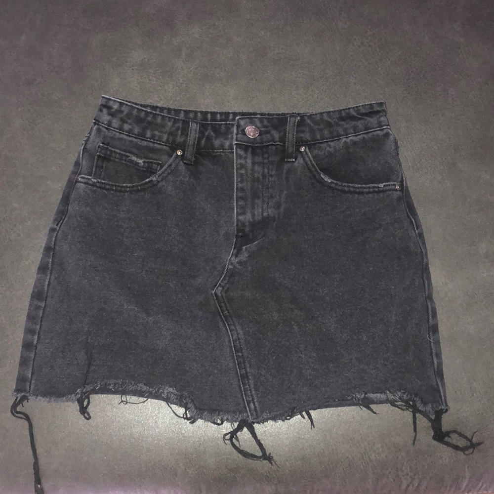 Forever 21 black denim skirt